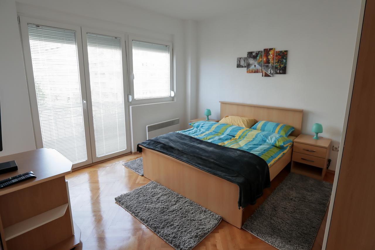 Day&Night Apartment โอครีด ภายนอก รูปภาพ